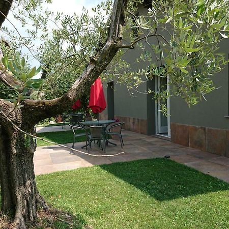 Hotel Il Carpino Bianco Puegnago sul Garda Exterior foto