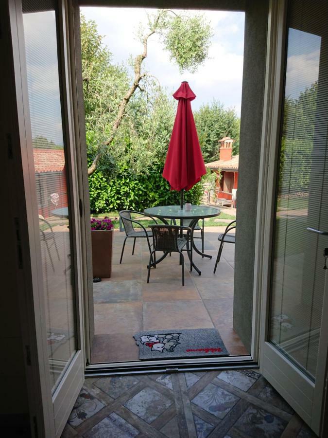 Hotel Il Carpino Bianco Puegnago sul Garda Exterior foto